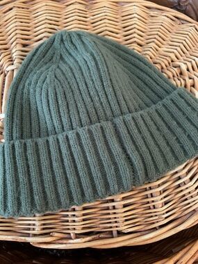 Women's Ribbed Knit hat - army  Green